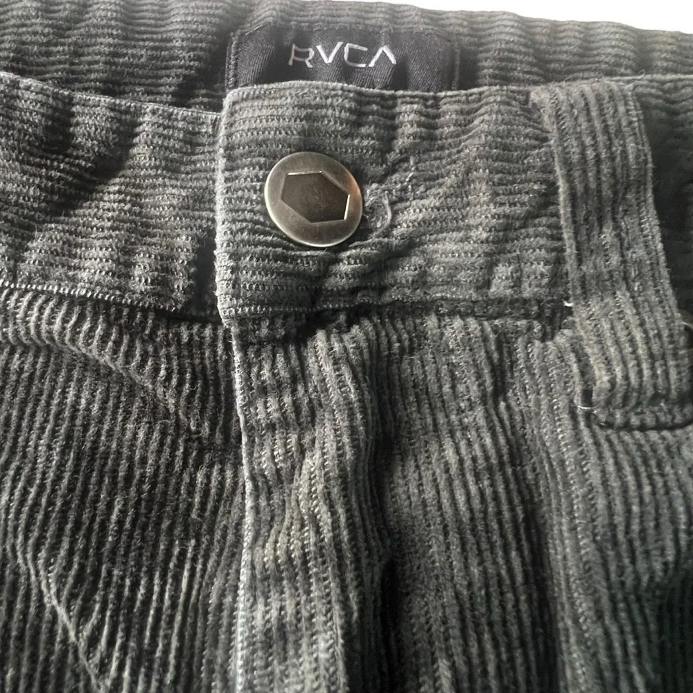 RVCA Corduroy Boys Dagger Fit Charcoal Pants. Size: 29 approx 16